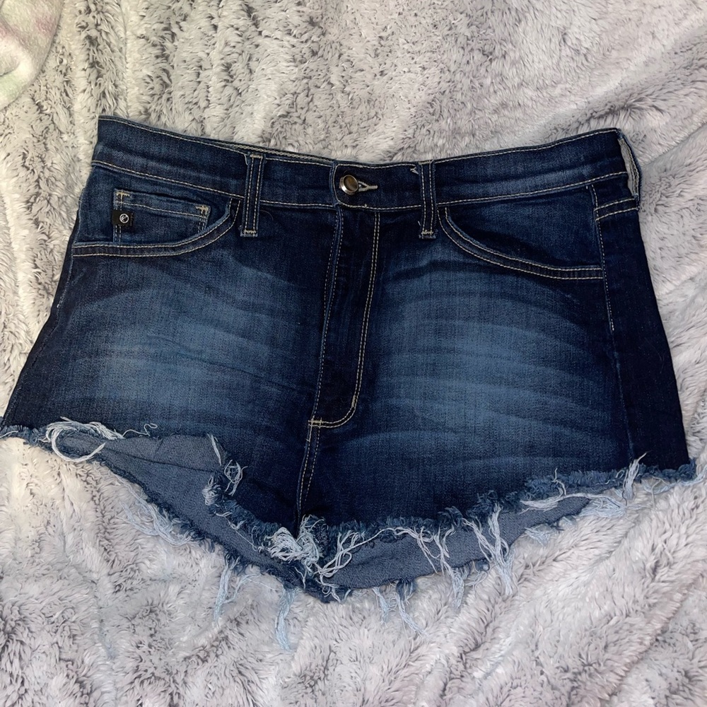 KanCan high waisted jean shorts size 31